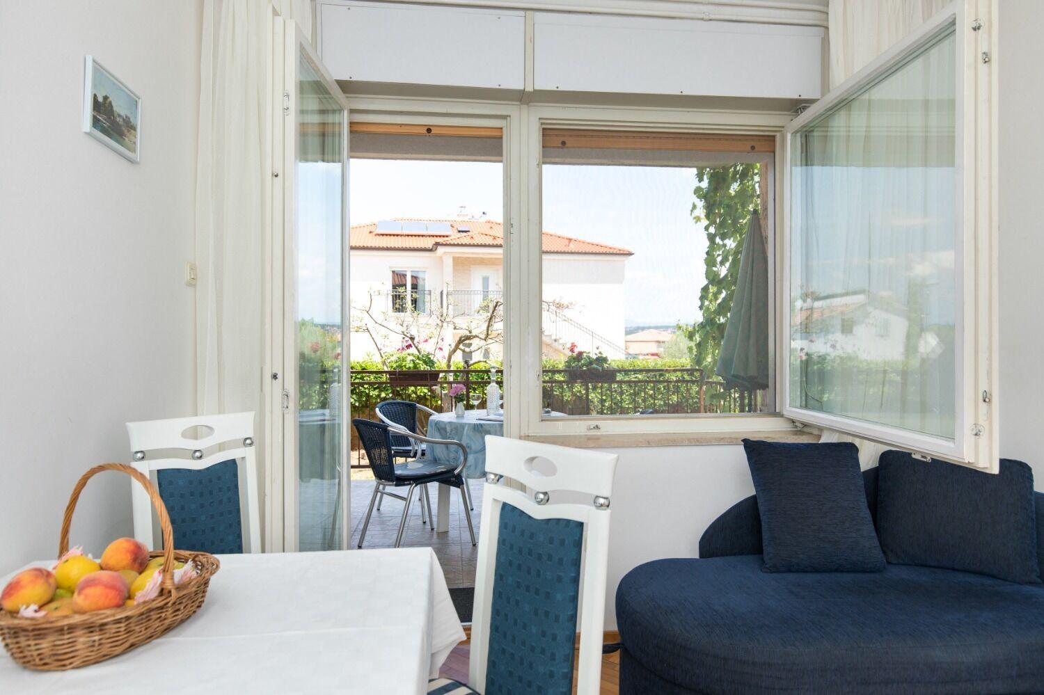 Apartments Kate - 100 M From Beach Malinska Exteriör bild
